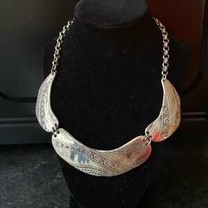 Brighton vintage Cyprus scrolled silver bib collar necklace‎